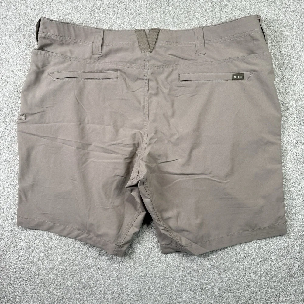 5.11 Tactical Shorts Mens Size 42 Tan Beige Flex Stretch Golf Hiking‎ 73351